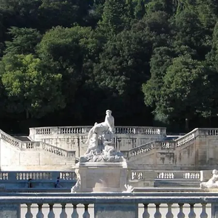 Le Patio De Mathilde & Fred Nîmes